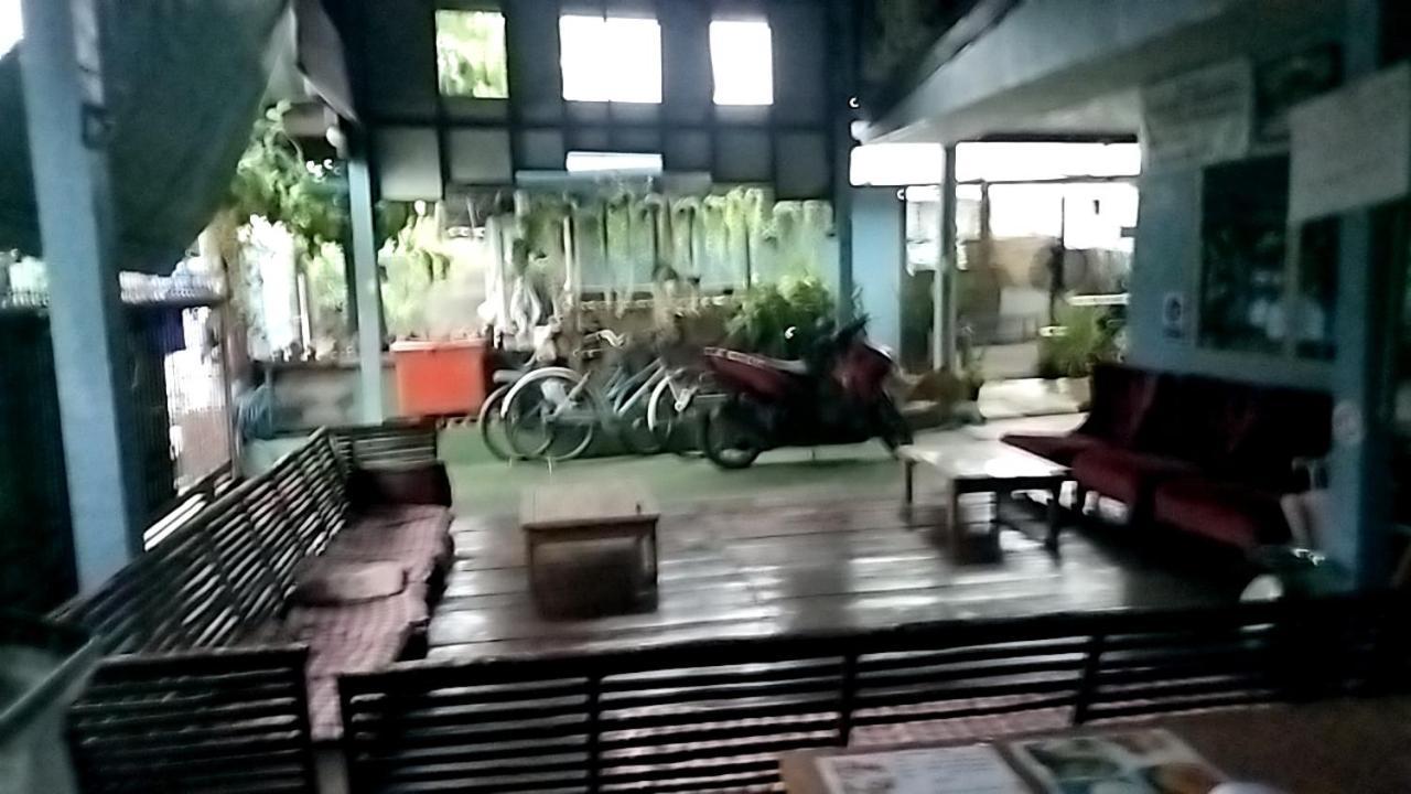 Canaan Guesthouse Канчанабури Екстериор снимка