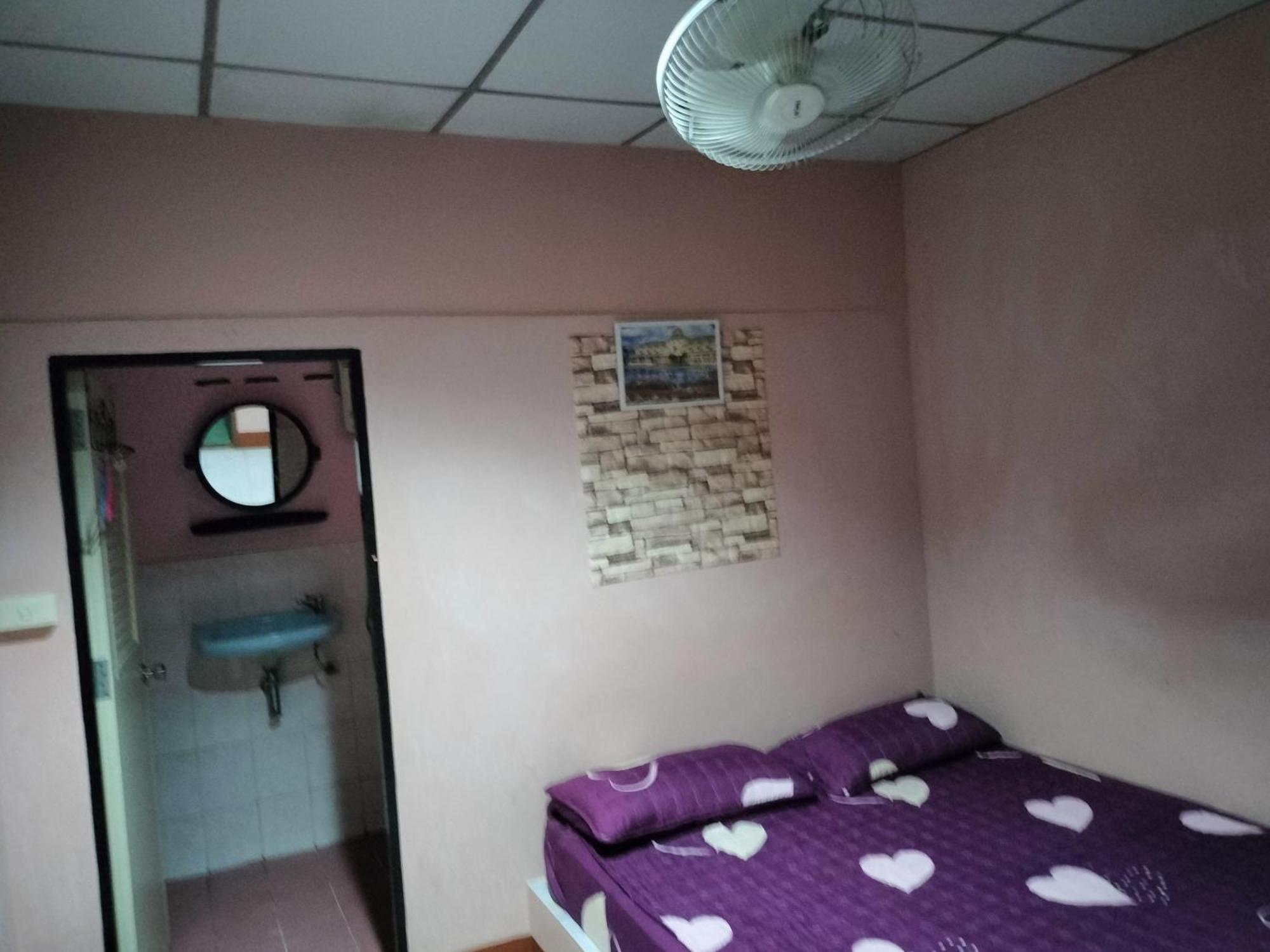 Canaan Guesthouse Канчанабури Екстериор снимка