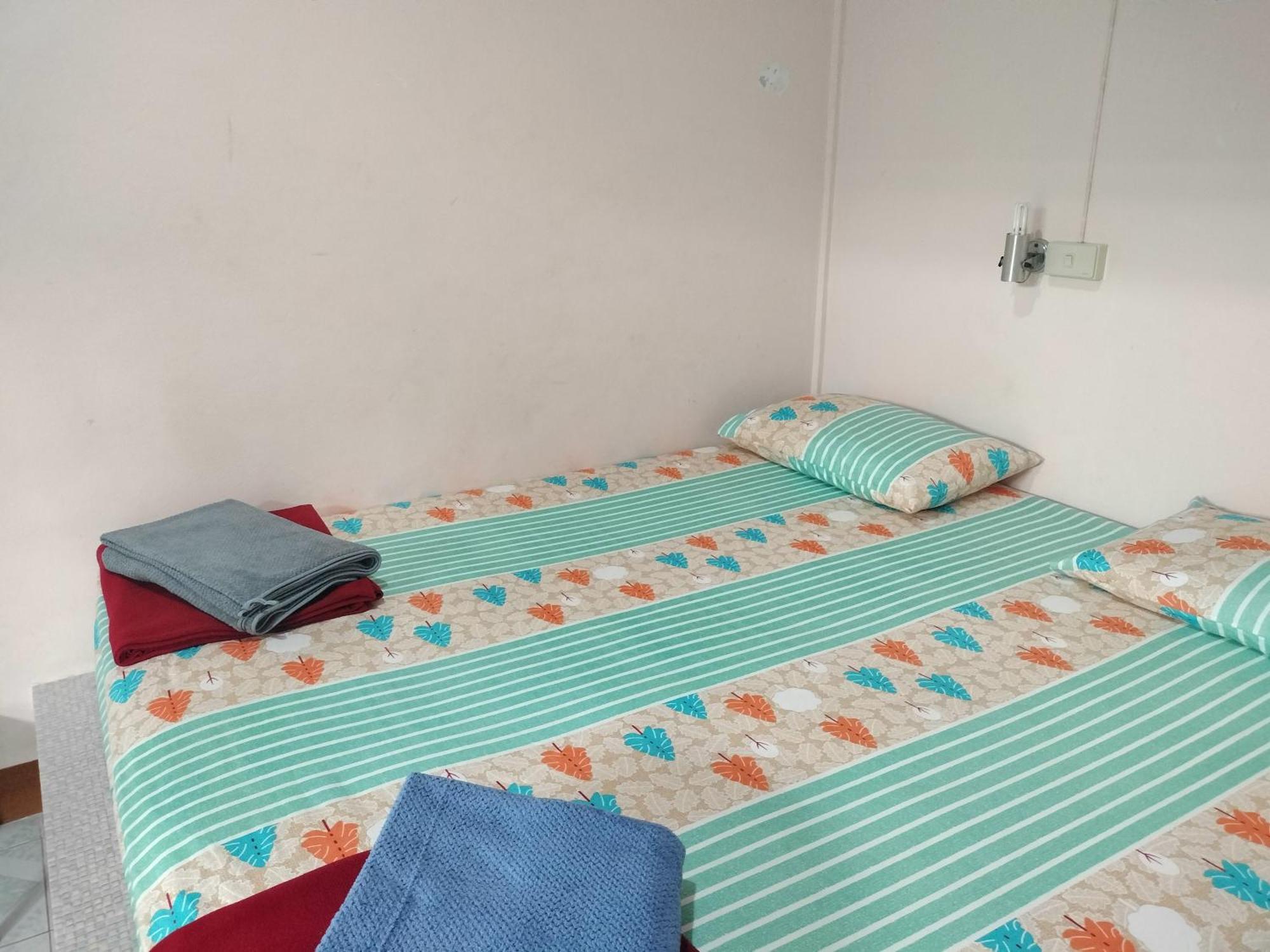 Canaan Guesthouse Канчанабури Екстериор снимка